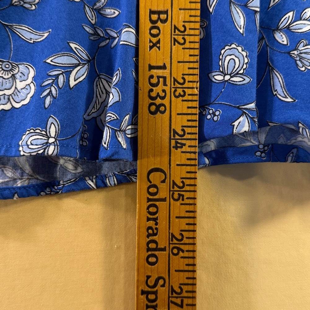 Loft women’s blouse size, large V-neck with ruffles button down front - Picture 7 of 9